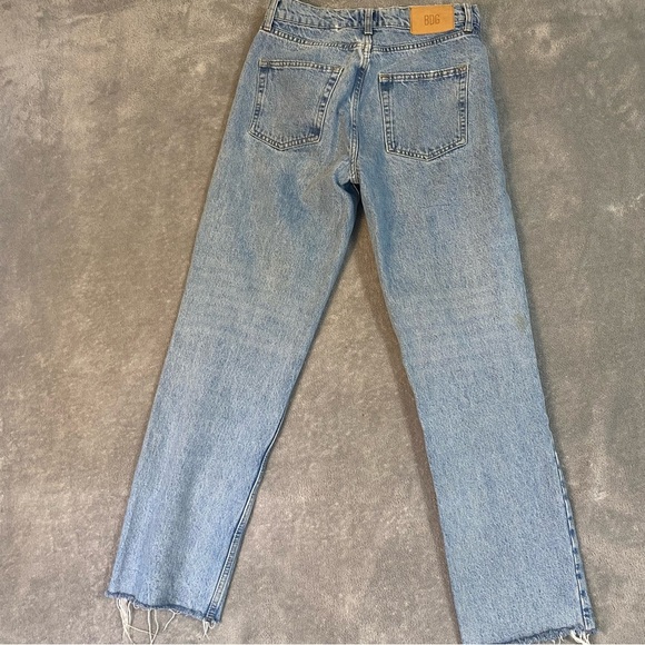 BDG Women’s Distressed Baggy Straight Jeans Light Wash Size 28x32 Skater Grunge - Picture 8 of 9